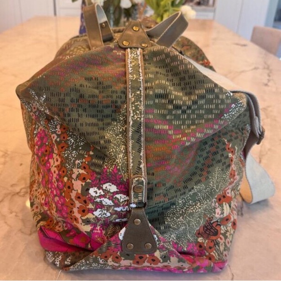 Parcel London Large Canvas Travel Bag Women’s Gardencore Print Adjustable Strap - Picture 3 of 13